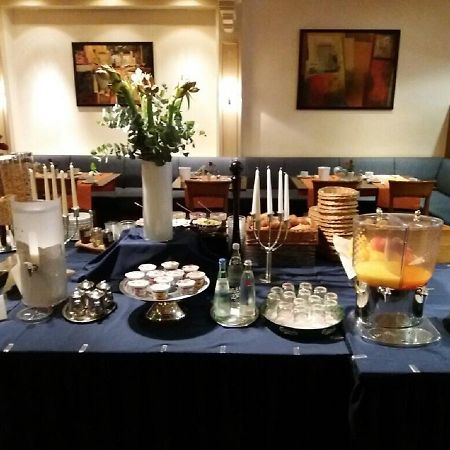 דיסלדורף Hotel Rheinterrasse Benrath מראה חיצוני תמונה