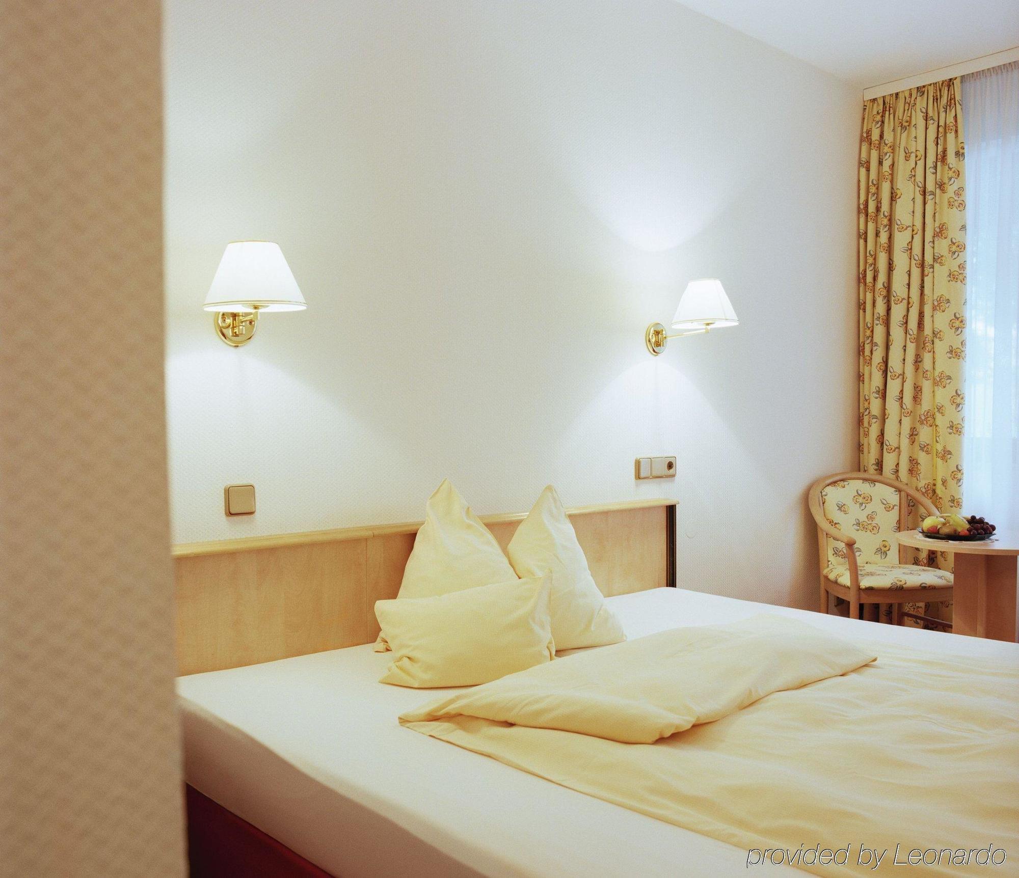 דיסלדורף Hotel Rheinterrasse Benrath מראה חיצוני תמונה
