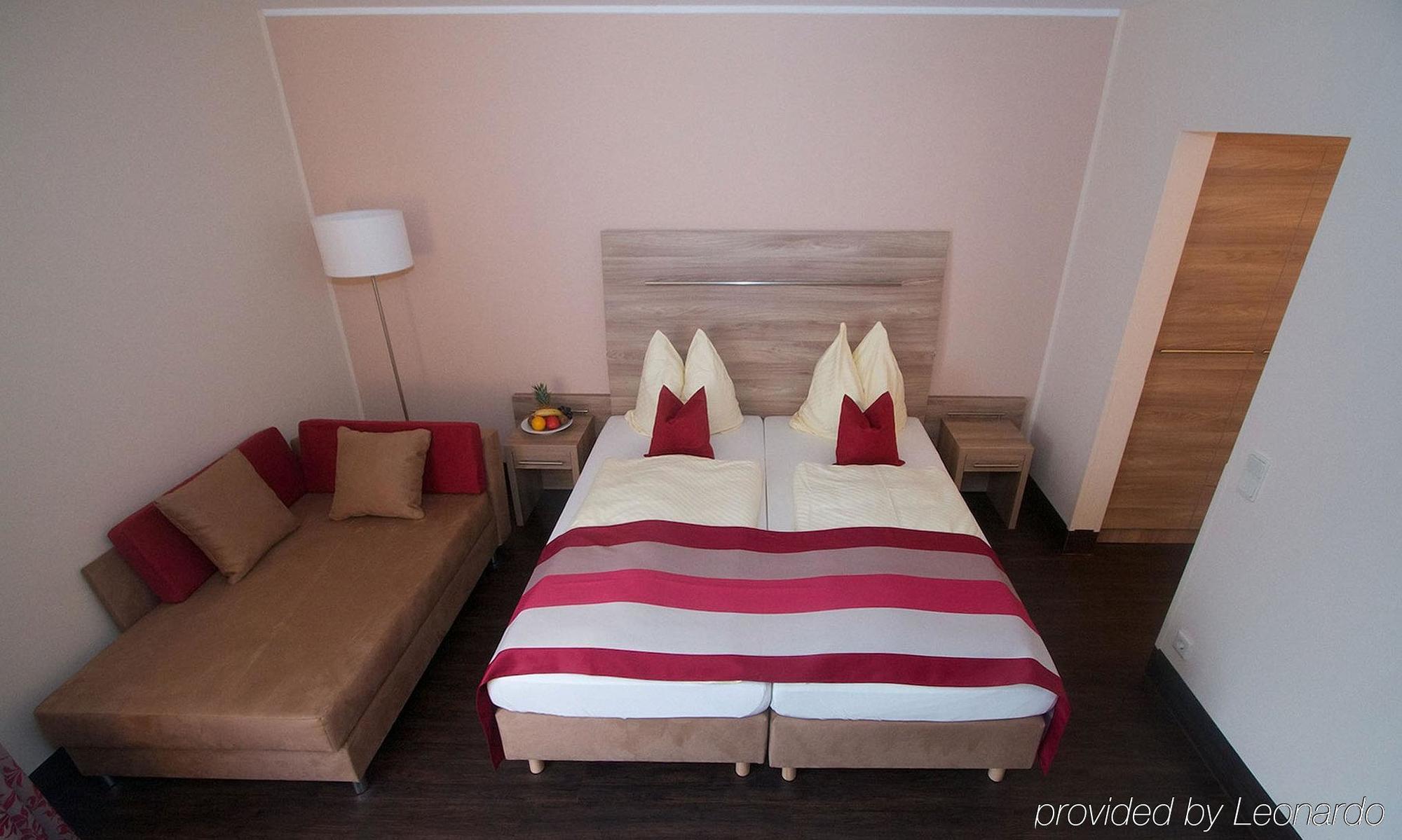 דיסלדורף Hotel Rheinterrasse Benrath מראה חיצוני תמונה