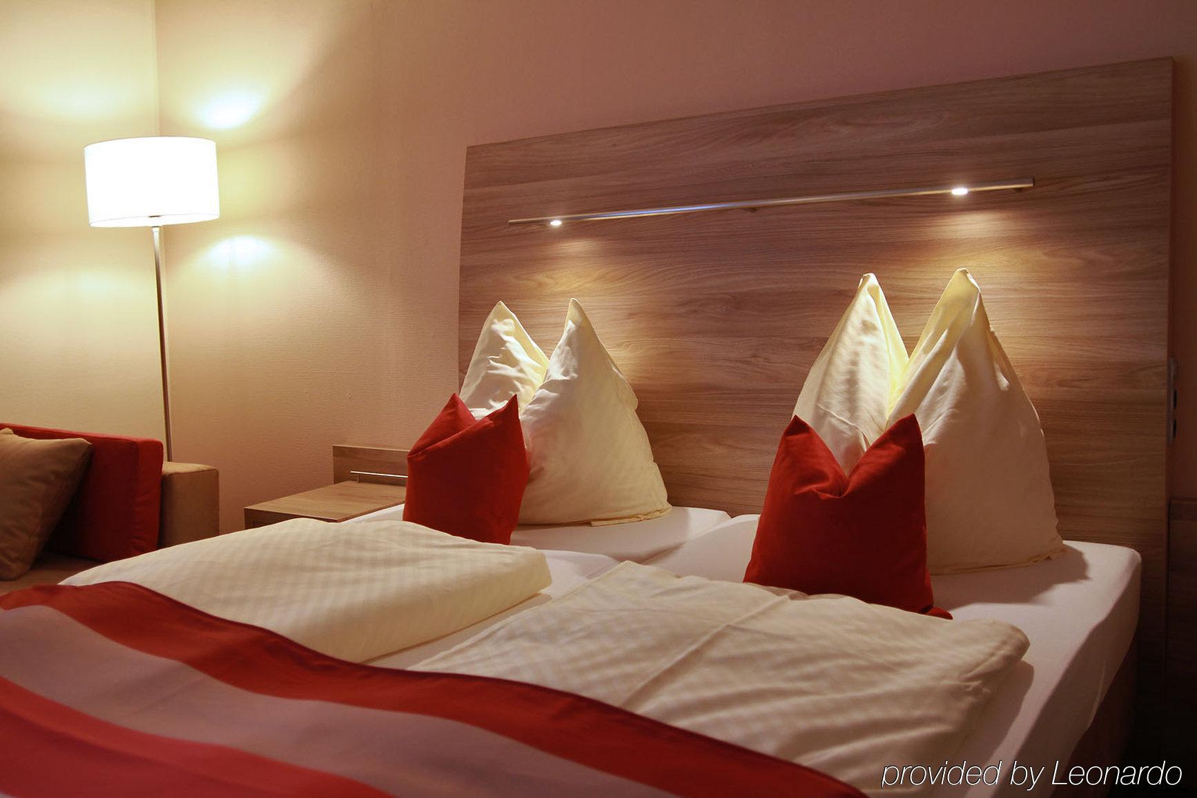 דיסלדורף Hotel Rheinterrasse Benrath מראה חיצוני תמונה
