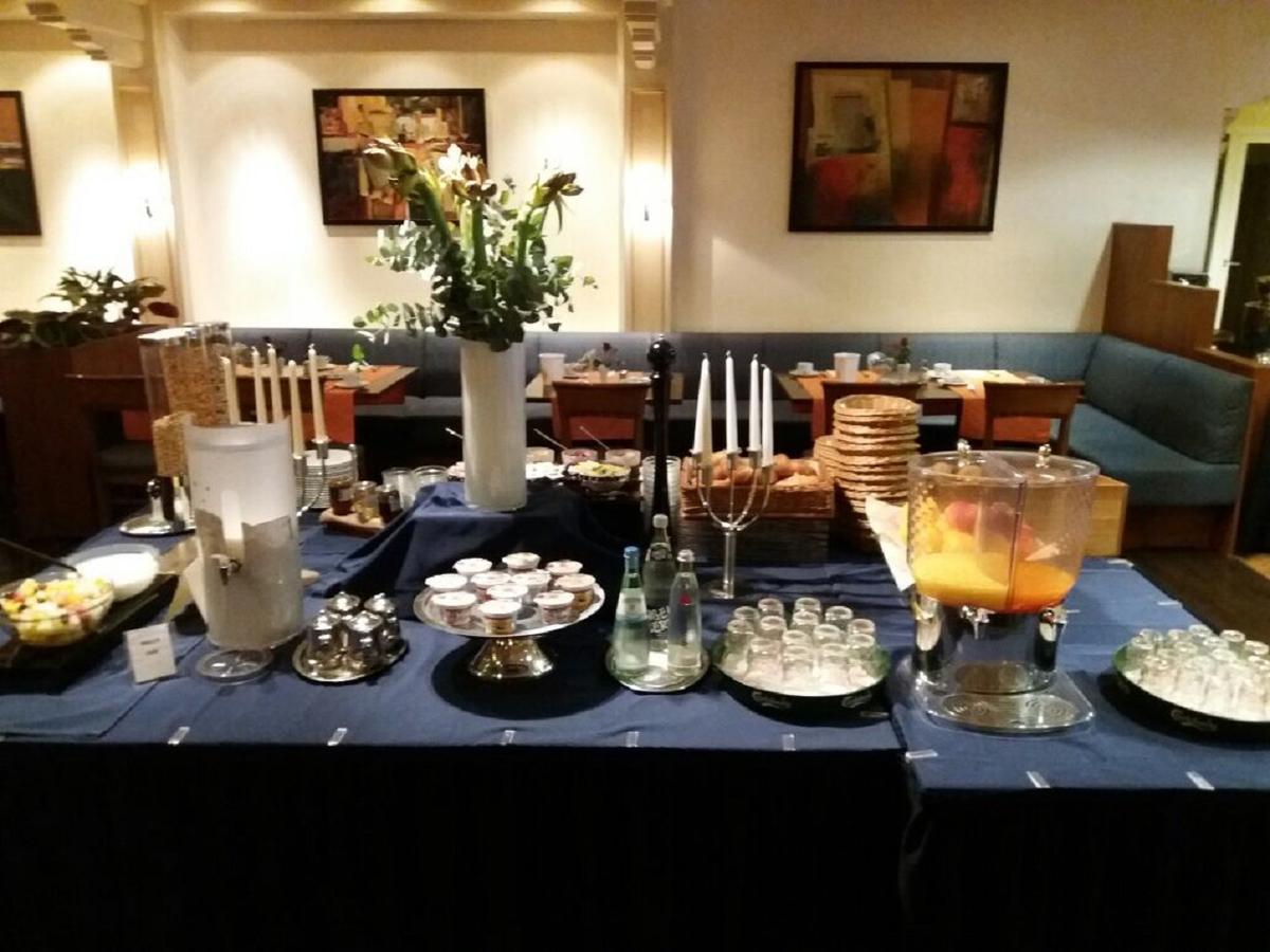 דיסלדורף Hotel Rheinterrasse Benrath מראה חיצוני תמונה