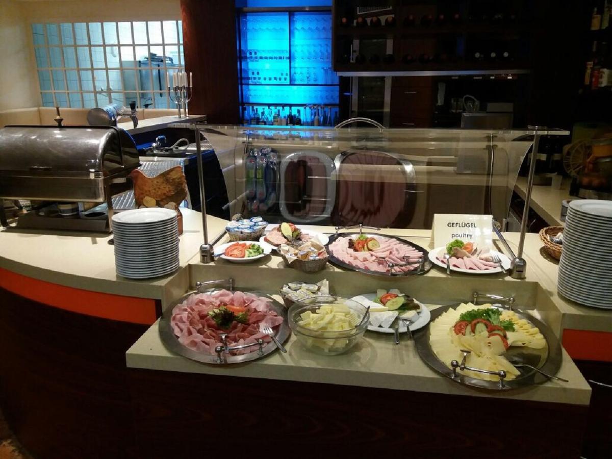 דיסלדורף Hotel Rheinterrasse Benrath מראה חיצוני תמונה