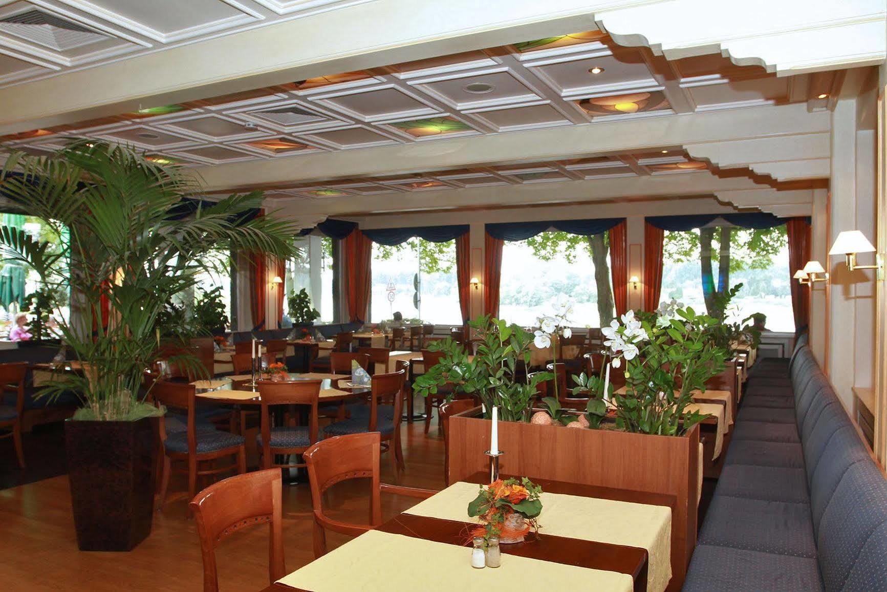 דיסלדורף Hotel Rheinterrasse Benrath מראה חיצוני תמונה